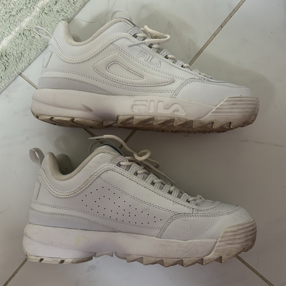Fila Disruptor leather  White Sneaker size 9 Euc - Picture 4 of 6